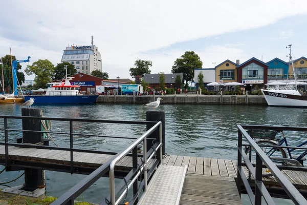 Le quartier historique de Rostock - Warnemunde. Les grandes plages de sable de Warnemunde sont les plus larges de la côte allemande de la mer Baltique . — Photo