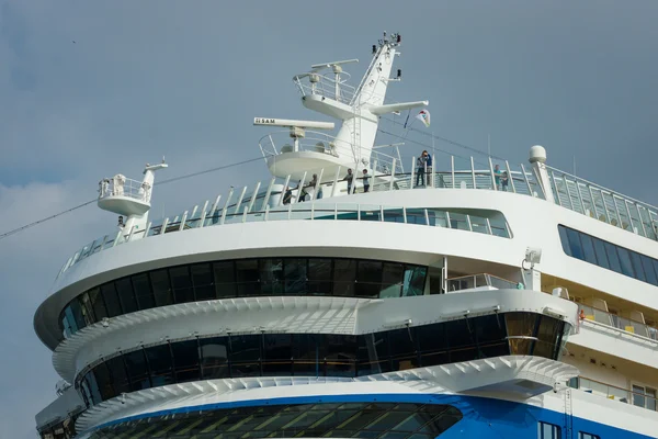 Detail of a cruise liner AIDAmar. AIDAmar is a Sphinx class cruise ship, length 253 m, capacity of 2686 passengers — Stock Photo, Image