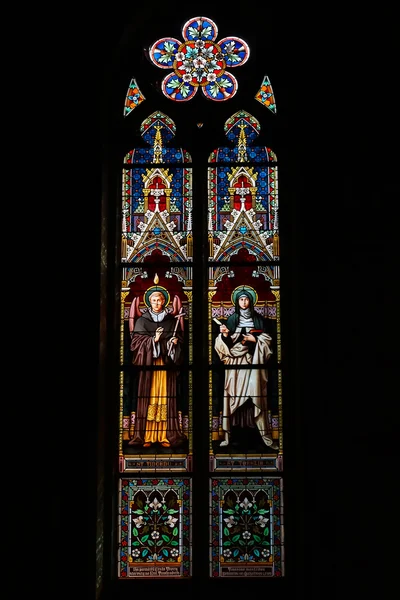 Stained glass window of St. Ludmila Church (St. Ludmila of Bohemia) — Stock Photo, Image