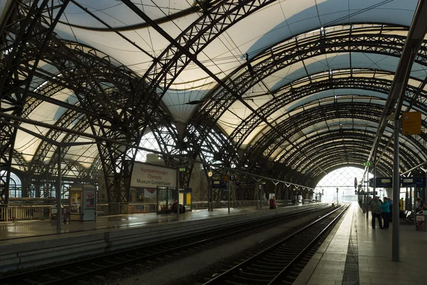 The railway station. Dresden is the capital city of the Free State of Saxony in Germany. — Stock Photo, Image