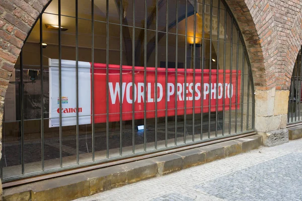 World Press Photo Exhibition. World Press Photo es una organización independiente, sin fines de lucro, y el concurso de fotografía de prensa más grande y prestigioso del mundo . —  Fotos de Stock