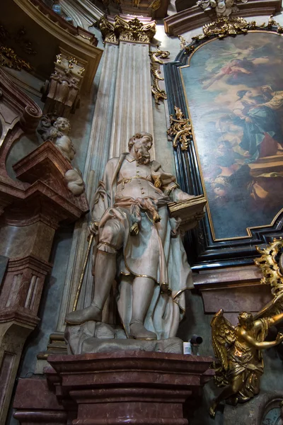 Interior de la Catedral de San Nicolás (Mala Strana ) — Foto de Stock