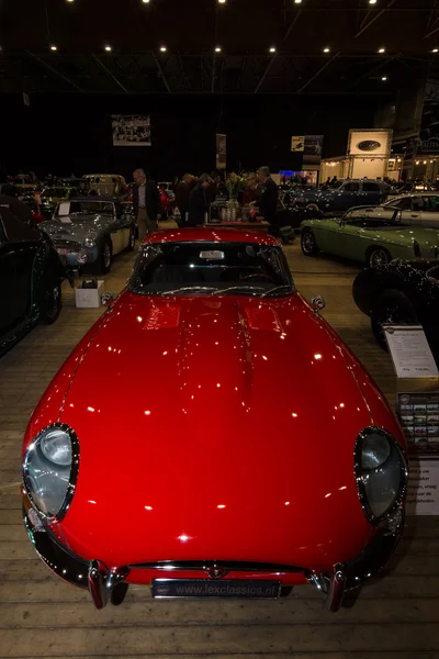 The sports car Jaguar E-Type Series 1 — Stock Photo, Image