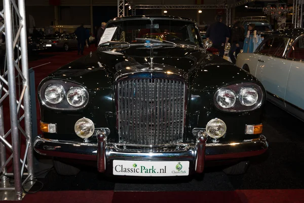 Voiture de luxe pleine grandeur Bentley S3 Continental . — Photo