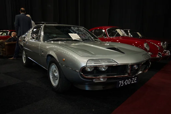 Carro esporte Alfa Romeo Montreal . — Fotografia de Stock