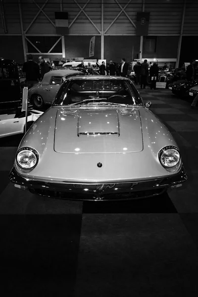 Coche deportivo Maserati Mistral 3700GT (Tipo 109 ) —  Fotos de Stock