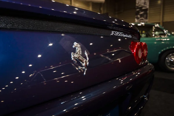 Fragmento de um carro esportivo Ferrari F355 Berlinetta — Fotografia de Stock