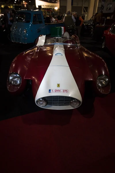 Voiture de course la Ferrari 250 Testa Rossa — Photo