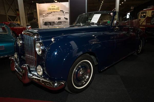 Mobil mewah ukuran penuh Bentley S1 Special Drophead Coupe, desain oleh Mulliner, 1955 — Stok Foto