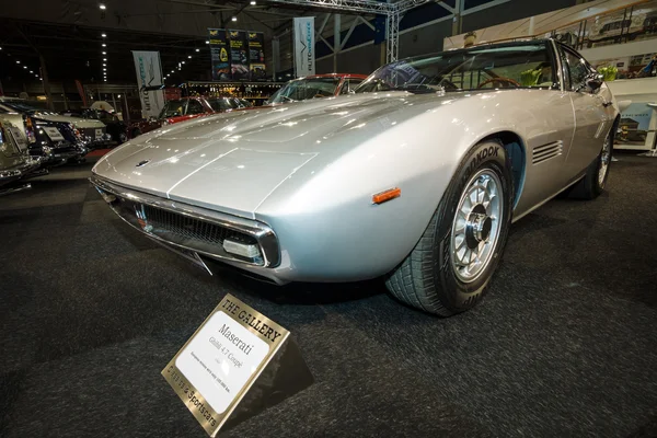 Sportovní automobil Maserati Ghibli (Tipo Am115) 4,7 kupé, 1969 — Stock fotografie