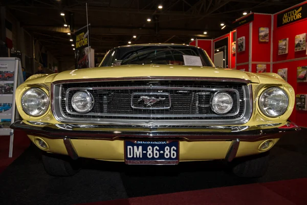 Een pony auto Ford Mustang Gt Fastback, 1968 — Stockfoto