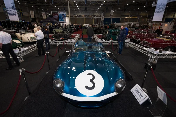 스포츠 경주 자동차 재규어 D 타입 (섀시 번호: Xkd606, 1957 르 망 24 시간 레이스의 우승자), 1956. — 스톡 사진