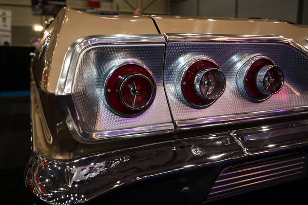 Las luces de parada Chevrolet Impala SS Convertible, 1963 — Foto de Stock