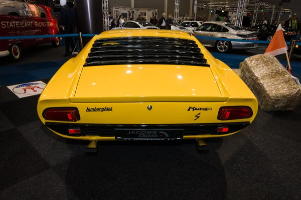 Sportovní vůz Lamborghini Miura. Zadní pohled — Stock fotografie