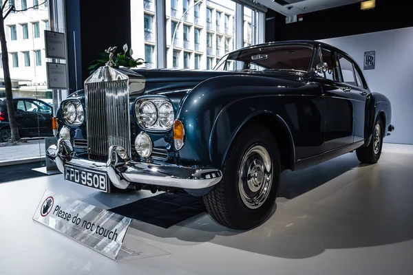 Vzorkovna. Rolls-Royce Silver Cloud Iii. — Stock fotografie