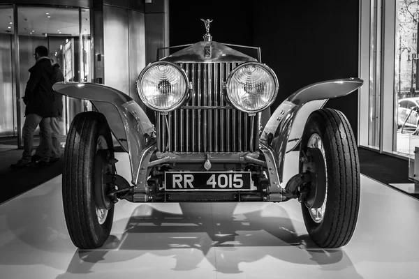 Sala de exposición. Rolls-Royce Phantom I Experimental Sports Tourer por Barker & Co., 1926. Blanco y negro —  Fotos de Stock