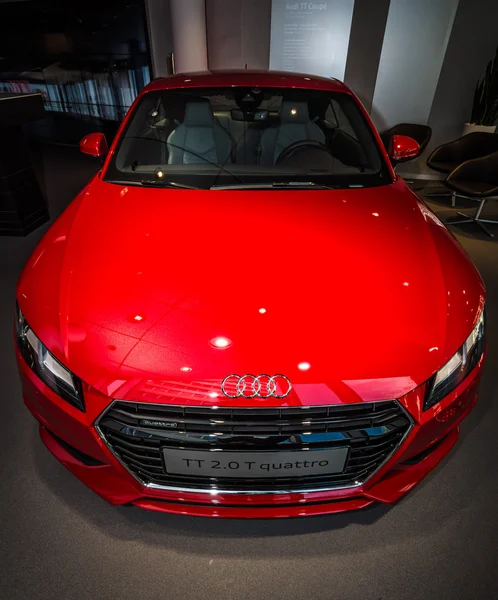 Showroom. Sports car Audi TT 2.0 T quattro (2014). — Stock Photo, Image