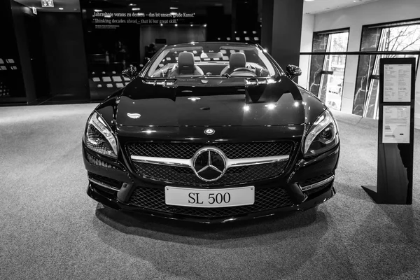 スポーツ車メルセデス ・ ベンツ Sl500 (R231) — ストック写真