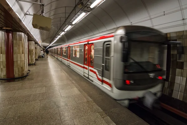 Prags tunnelbana. — Stockfoto