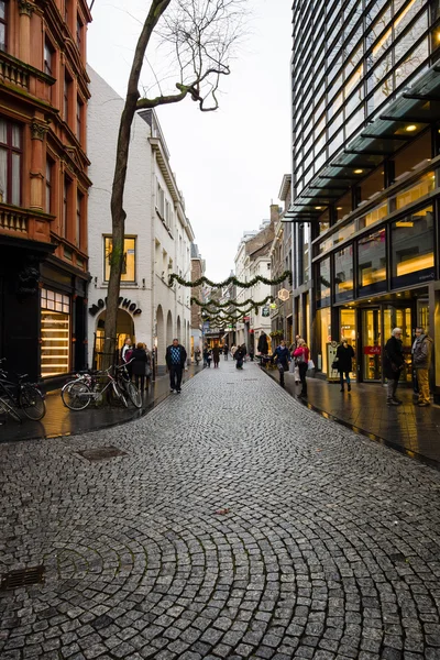 The narrow shopping streets in the historic center. — Stock Photo, Image