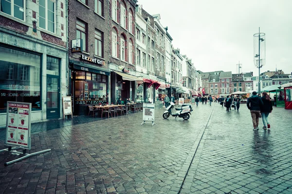 Maastricht. Az utcán, a történelmi városközpontban. — Stock Fotó