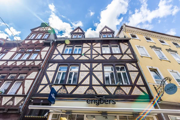 De prachtige gebouw gevels van oude Marburg. — Stockfoto
