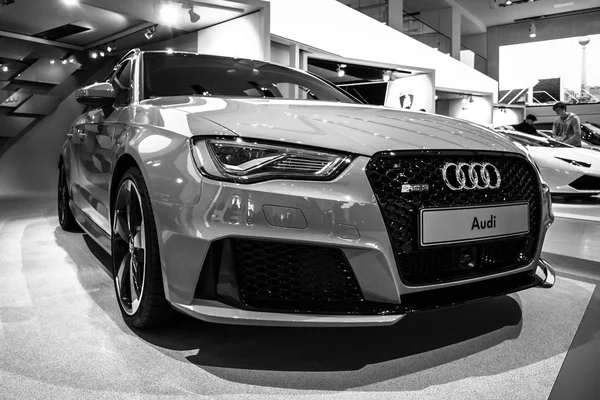 Varma kläcks Audi Rs3 (8va). — Stockfoto