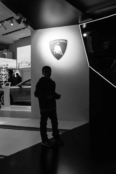 El stand del fabricante de supercoches de lujo caros - Lamborghini — Foto de Stock