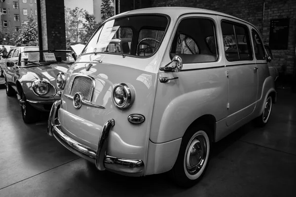 Mini MPV (multi-purpose vehicle) Fiat 600 Multipla — Stock Photo, Image