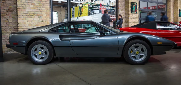 Sportowy samochód Ferrari 308 Gtb — Zdjęcie stockowe