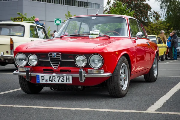 Carro esportivo Alfa Romeo 2000 GT Veloce (GTV ) — Fotografia de Stock