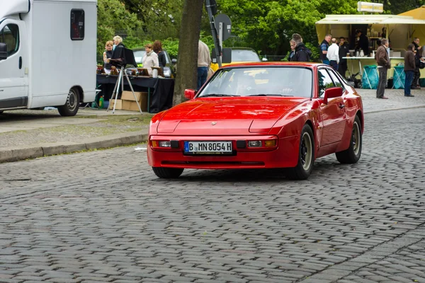Voiture sport de luxe Porsche 924 — Photo