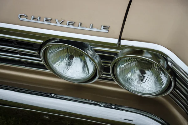 Frammento di un'auto di medie dimensioni Chevrolet Chevelle (Prima generazione ). — Foto Stock