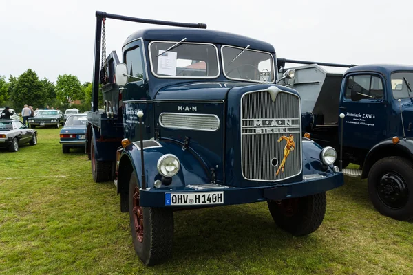 Adam 620 l1, 1958 kamyon — Stok fotoğraf