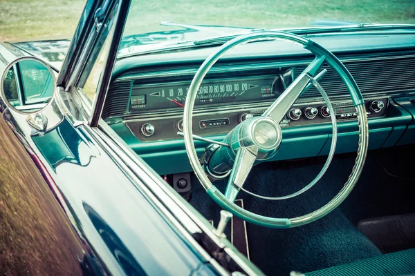 Cabine de um carro em tamanho real Pontiac Catalina, 1967 . — Fotografia de Stock