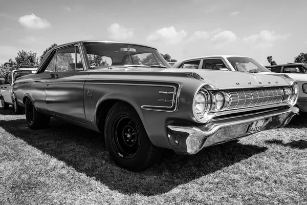 Carro de tamanho completo Dodge Polara, 1964 — Fotografia de Stock