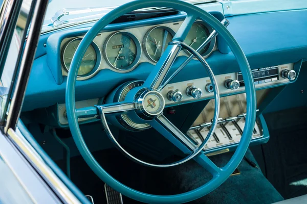 Cabin of a personal luxury car Lincoln Continental Mark II. — Stock Photo, Image