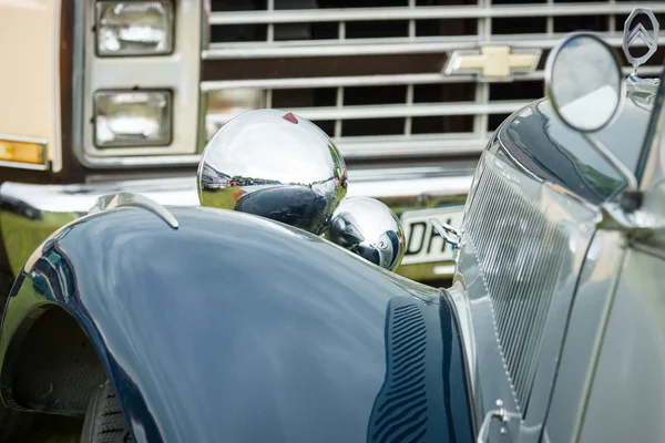 Fragment of a vintage car Citroen Traction Avant. — Stock Photo, Image