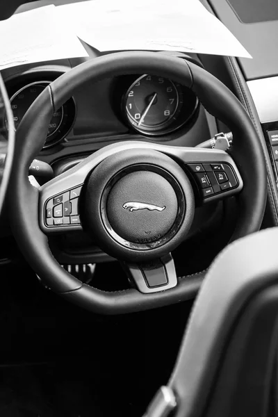 Cabin of the sports car Jaguar F-Type V8S Convertible (since 2013). Black and white. The Classic Days on Kurfuerstendamm. — Stockfoto