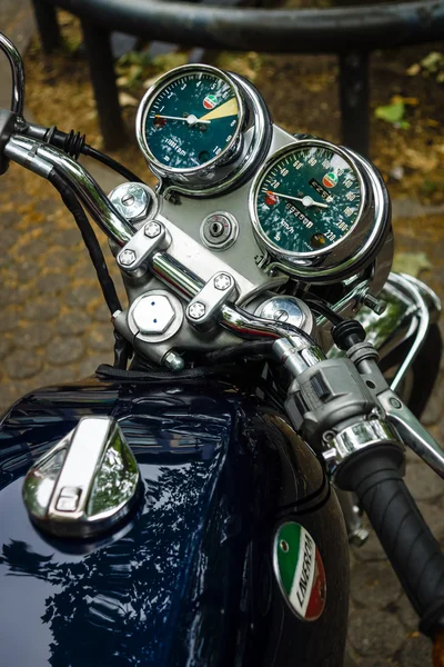 The dashboard of a motorcycle Laverda 750 SF. The Classic Days on Kurfuerstendamm. — 图库照片