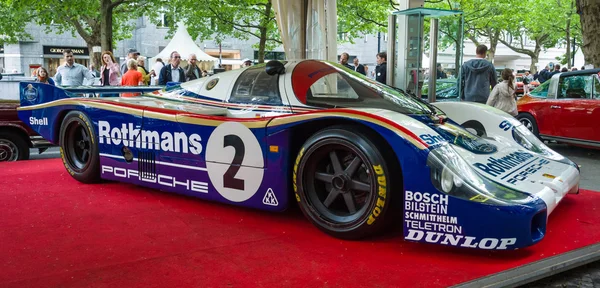 Carro de corrida Porsche 956 projetado por Norbert Singer, 1982. Os Dias Clássicos em Kurfuerstendamm . — Fotografia de Stock