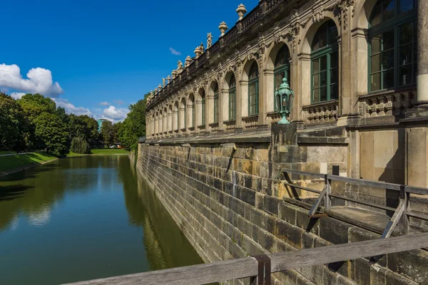 Rokoko tarzı (Dresdner Zwinger) Zwinger palace mimari ve dekoratif unsurları 17-19 yüzyıl inşa edildi. — Stok fotoğraf