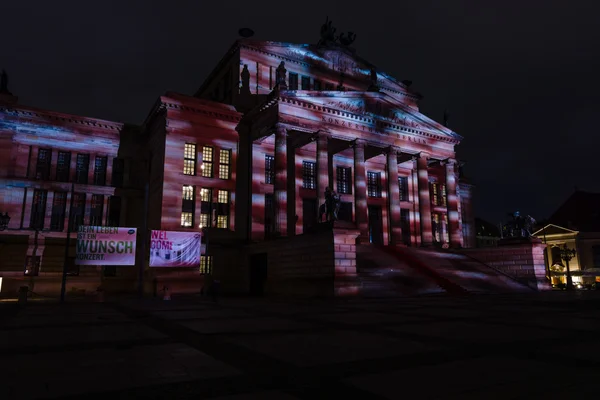 Konzerthaus Berlin and Gendarmenmarkt square in the night illumination. The annual Festival of Lights 2015 — 图库照片