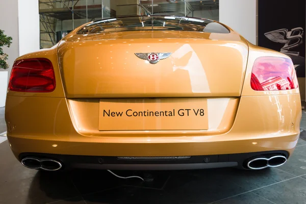 Voiture de luxe personnelle Bentley New Continental GT V8 — Photo