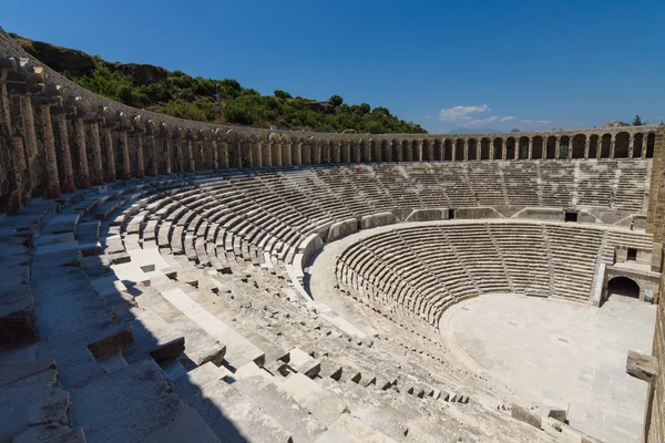 The Roman ancient theater in Aspendos. The province of Antalya. Mediterranean coast of Turkey. — Stock Photo, Image