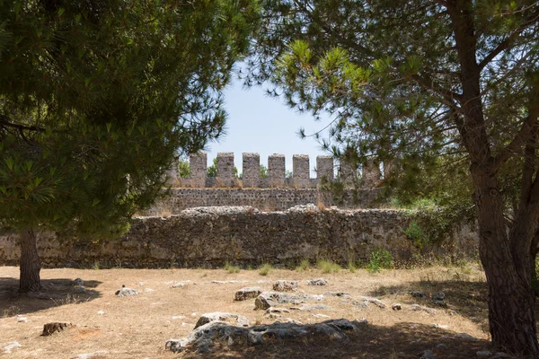 Ruinerna av fästningen väggen. Alania. Turkiet. — Stockfoto