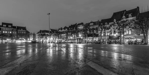 Evening Maastricht. The historic center, Vrijthof. — Stock Photo, Image