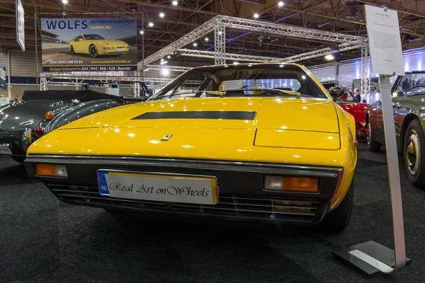 Sportovní vůz Ferrari 308 Gt4 Dino, 1977 — Stock fotografie