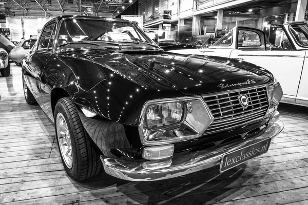 Sports car Lancia Fulvia Sport 1.3 Zagato, 1971 — ストック写真