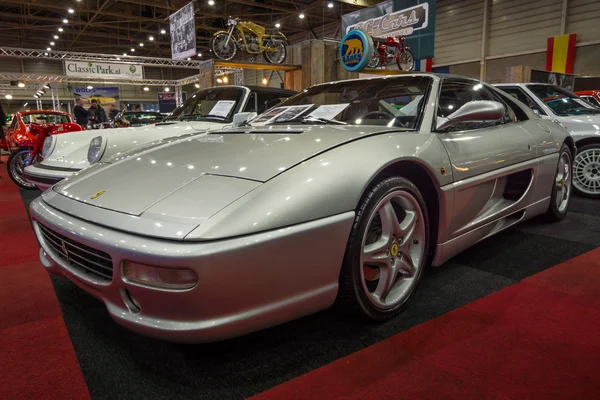 スポーツ車フェラーリ F355 Gts, 1998 — ストック写真